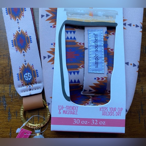 •NEW•Simply Southern Iced Drink Holder with Handle + Key Fob Keychain- ‘TRIBE’ - Picture 2 of 10